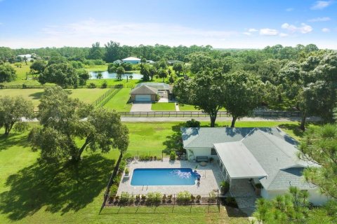 House in Vero Beach, Florida 3 bedrooms, 182.37 sq.m. № 2146963 - photo 20