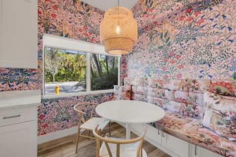 House in Miami, Florida 3 bedrooms, 201.04 sq.m. № 2042770 - photo 14