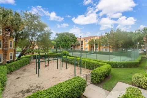 Condominio en venta en Miramar, Florida, 3 dormitorios, 110.74 m2 № 1926346 - foto 18
