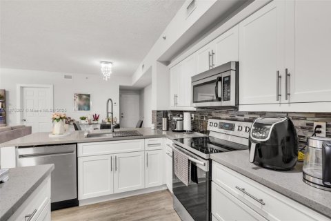 Condominio en venta en Miramar, Florida, 3 dormitorios, 110.74 m2 № 1926346 - foto 6