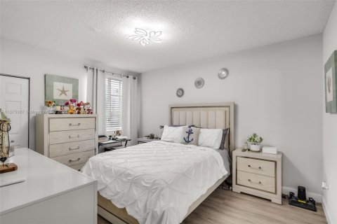 Condominio en venta en Miramar, Florida, 3 dormitorios, 110.74 m2 № 1926346 - foto 8