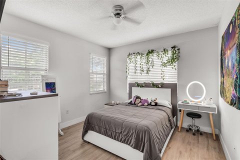 Condominio en venta en Miramar, Florida, 3 dormitorios, 110.74 m2 № 1926346 - foto 13