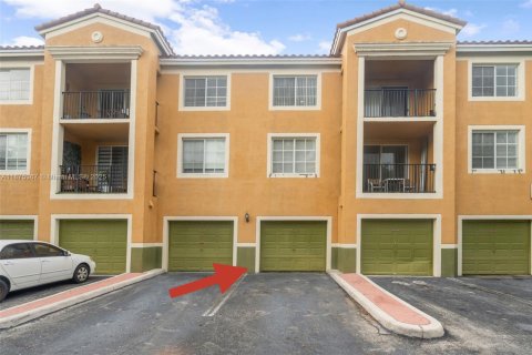 Condominio en venta en Miramar, Florida, 3 dormitorios, 110.74 m2 № 1926346 - foto 2