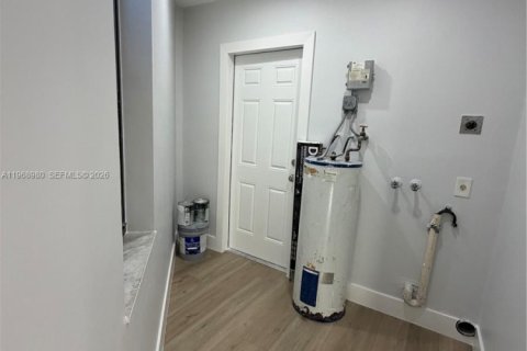 Снять в аренду виллу или дом в Майами, Флорида 3 спальни, 255.2м2, № 2030439 - фото 16