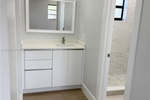 Снять в аренду виллу или дом в Майами, Флорида 3 спальни, 255.2м2, № 2030439 - фото 8