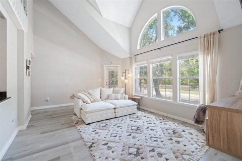 Condominio en venta en Palm Harbor, Florida, 1 dormitorio, 109.44 m2 № 1757807 - foto 5