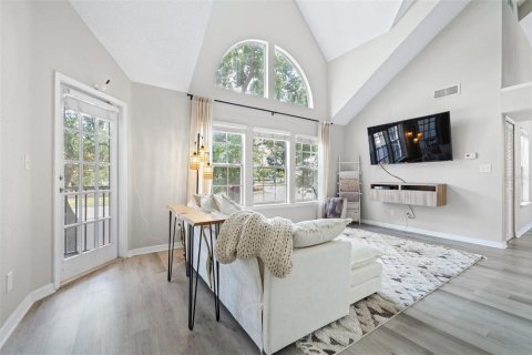 Condominio en venta en Palm Harbor, Florida, 1 dormitorio, 109.44 m2 № 1757807 - foto 8