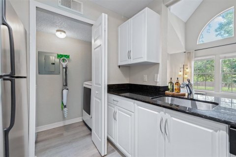 Condominio en venta en Palm Harbor, Florida, 1 dormitorio, 109.44 m2 № 1757807 - foto 14