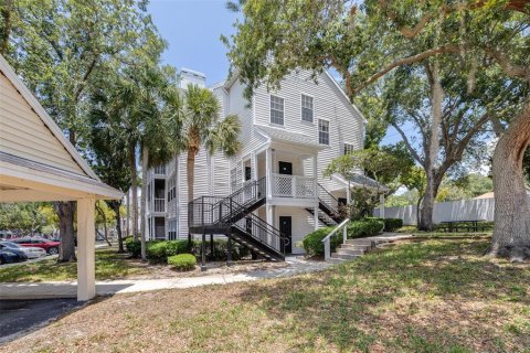 Condominio en venta en Palm Harbor, Florida, 1 dormitorio, 109.44 m2 № 1757807 - foto 2