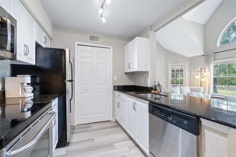 Condominio en venta en Palm Harbor, Florida, 1 dormitorio, 109.44 m2 № 1757807 - foto 12
