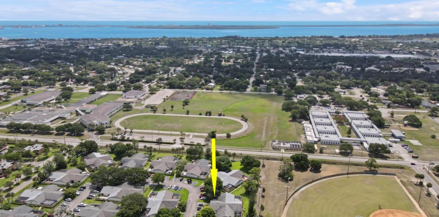 Casa en Fort Pierce, Florida 2 dormitorios, 118.91 m2 № 1207551