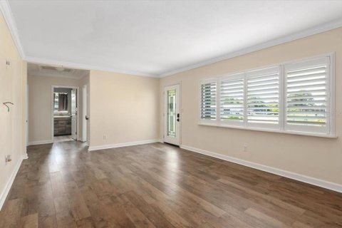 House in Bradenton, Florida 5 bedrooms, 215.25 sq.m. № 1844927 - photo 3