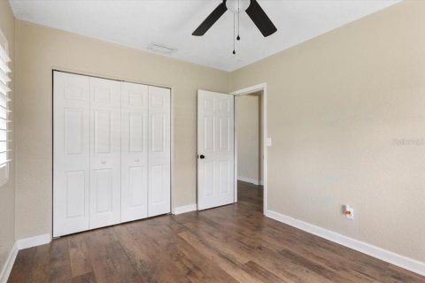 House in Bradenton, Florida 5 bedrooms, 215.25 sq.m. № 1844927 - photo 14