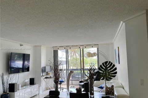 Condo in Aventura, Florida, 2 bedrooms  № 1929654 - photo 4