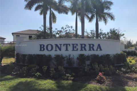 Купить таунхаус в Хайалиа Гарденс, Флорида 3 спальни, 143.53м2, № 2025736 - фото 2