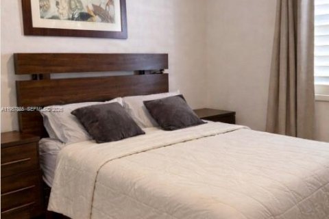 Adosado en venta en Hialeah Gardens, Florida, 3 dormitorios, 143.53 m2 № 2025736 - foto 17