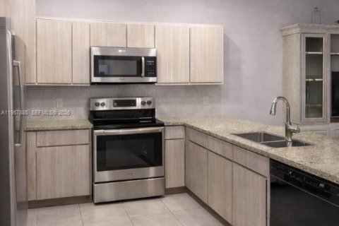 Adosado en venta en Hialeah Gardens, Florida, 3 dormitorios, 143.53 m2 № 2025736 - foto 24