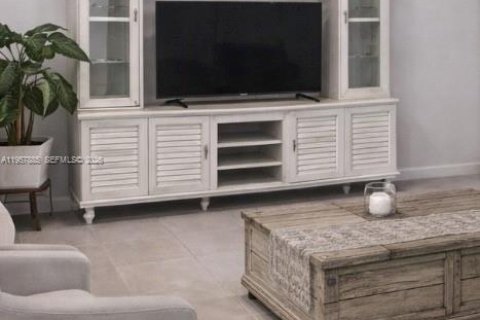 Adosado en venta en Hialeah Gardens, Florida, 3 dormitorios, 143.53 m2 № 2025736 - foto 21