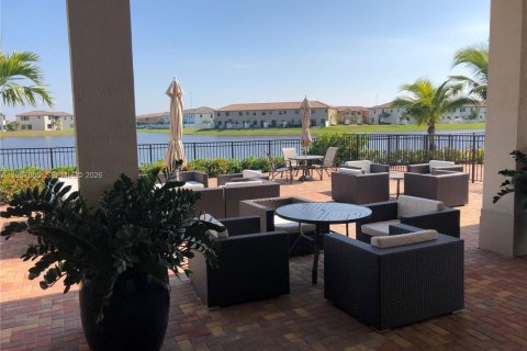 Купить таунхаус в Хайалиа Гарденс, Флорида 3 спальни, 143.53м2, № 2025736 - фото 4