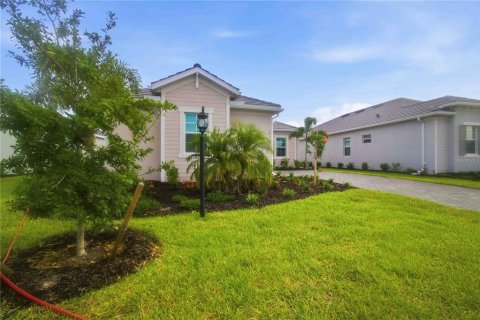 Villa ou maison à Lakewood Ranch, Floride 2 chambres, 171.87 m2 № 2372875