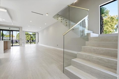 Купить виллу или дом в Холливуд, Флорида 4 спальни, 246.84м2, № 2033724 - фото 7