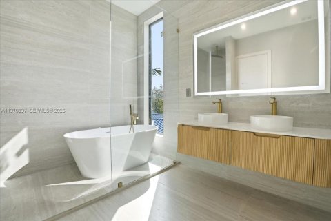 Купить виллу или дом в Холливуд, Флорида 4 спальни, 246.84м2, № 2033724 - фото 30