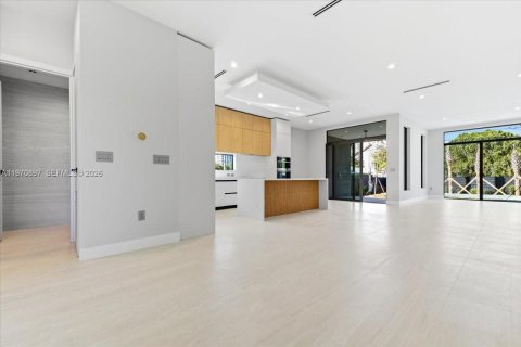 Купить виллу или дом в Холливуд, Флорида 4 спальни, 246.84м2, № 2033724 - фото 9