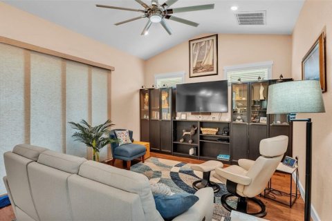Casa en venta en Polk City, Florida, 1 dormitorio, 84.17 m2 № 1746691 - foto 24