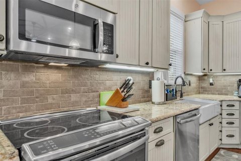Casa en venta en Polk City, Florida, 1 dormitorio, 84.17 m2 № 1746691 - foto 20