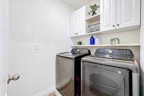 Casa en venta en Haines City, Florida, 4 dormitorios, 169.83 m2 № 2105920 - foto 16