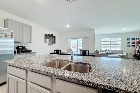 Casa en venta en Haines City, Florida, 4 dormitorios, 169.83 m2 № 2105920 - foto 5