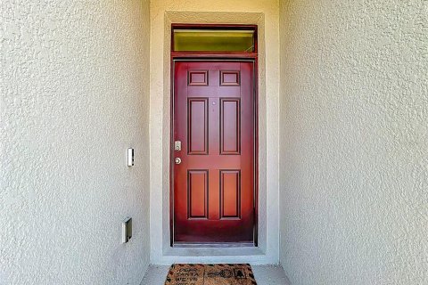Casa en venta en Haines City, Florida, 4 dormitorios, 169.83 m2 № 2105920 - foto 2