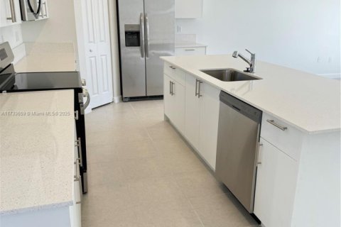 Condo in Dania Beach, Florida, 3 bedrooms  № 1938509 - photo 3