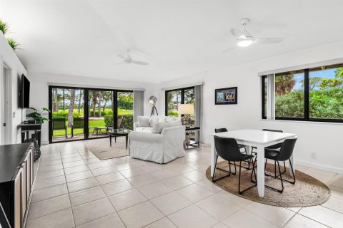 Touwnhouse à vendre à Palm Beach Gardens, Floride: 2 chambres, 105.44 m2 № 2421285 - photo 3