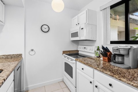Touwnhouse à vendre à Palm Beach Gardens, Floride: 2 chambres, 105.44 m2 № 2421285 - photo 17