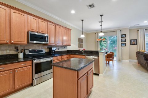Townhouse in Palm Beach Gardens, Florida 3 bedrooms, 215.44 sq.m. № 2146054 - photo 10