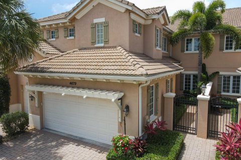 Townhouse in Palm Beach Gardens, Florida 3 bedrooms, 215.44 sq.m. № 2146054 - photo 3