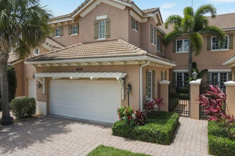 Townhouse in Palm Beach Gardens, Florida 3 bedrooms, 215.44 sq.m. № 2146054