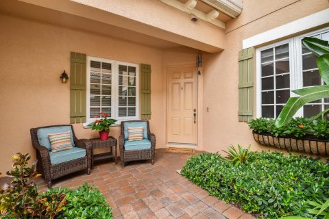 Townhouse in Palm Beach Gardens, Florida 3 bedrooms, 215.44 sq.m. № 2146054 - photo 6