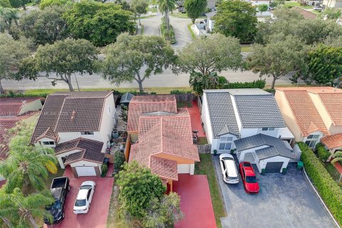 Casa en venta en Miami, Florida, 4 dormitorios, 145.58 m2 № 1969626 - foto 23