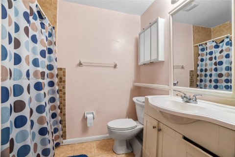 Casa en venta en Miami, Florida, 4 dormitorios, 145.58 m2 № 1969626 - foto 19