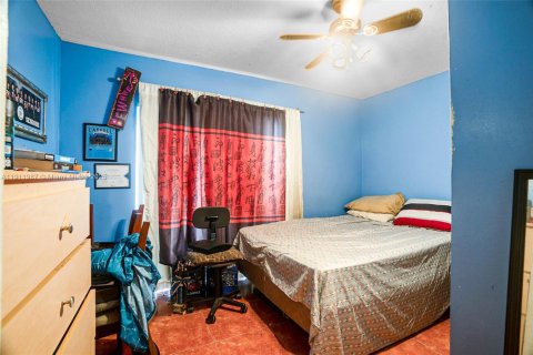 Casa en venta en Miami, Florida, 4 dormitorios, 145.58 m2 № 1969626 - foto 16