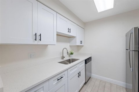 Copropriété à vendre à Tampa, Floride: 1 chambre, 70.61 m2 № 1905597 - photo 8