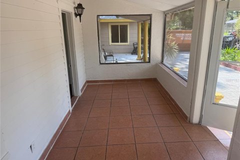 House in Orlando, Florida 5 bedrooms, 167.22 sq.m. № 1766066 - photo 7
