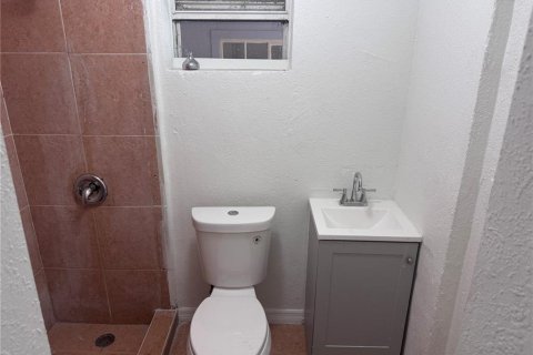 House in Orlando, Florida 5 bedrooms, 167.22 sq.m. № 1766066 - photo 15
