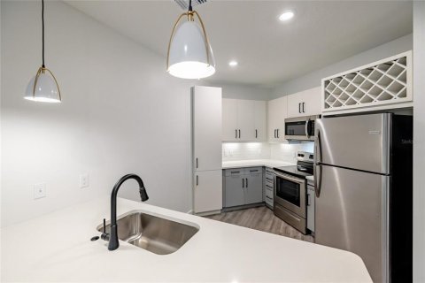 Apartamento en alquiler en Sarasota, Florida, 1 dormitorio, 75.72 m2 № 1824272 - foto 3