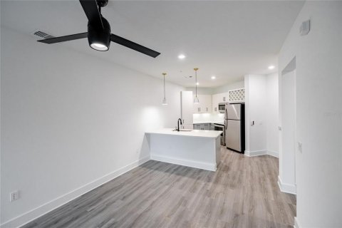 Apartamento en alquiler en Sarasota, Florida, 1 dormitorio, 75.72 m2 № 1824272 - foto 9