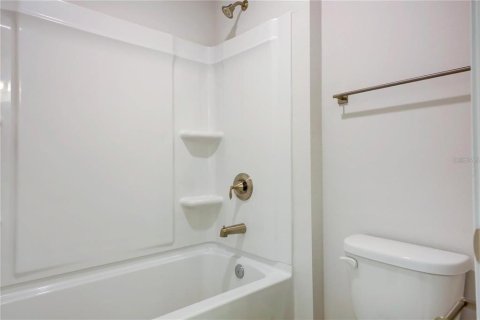 Villa ou maison à louer à Parrish, Floride: 5 chambres, 251.3 m2 № 2433299 - photo 20