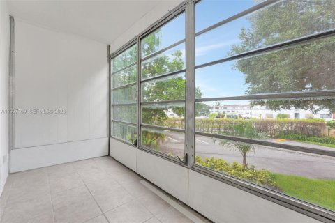 Condo in Lauderhill, Florida, 2 bedrooms  № 2058888 - photo 19