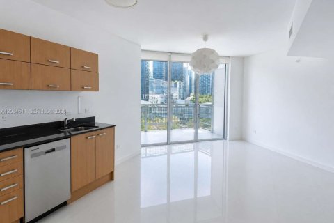Condo in Miami, Florida, 1 bedroom  № 2087995